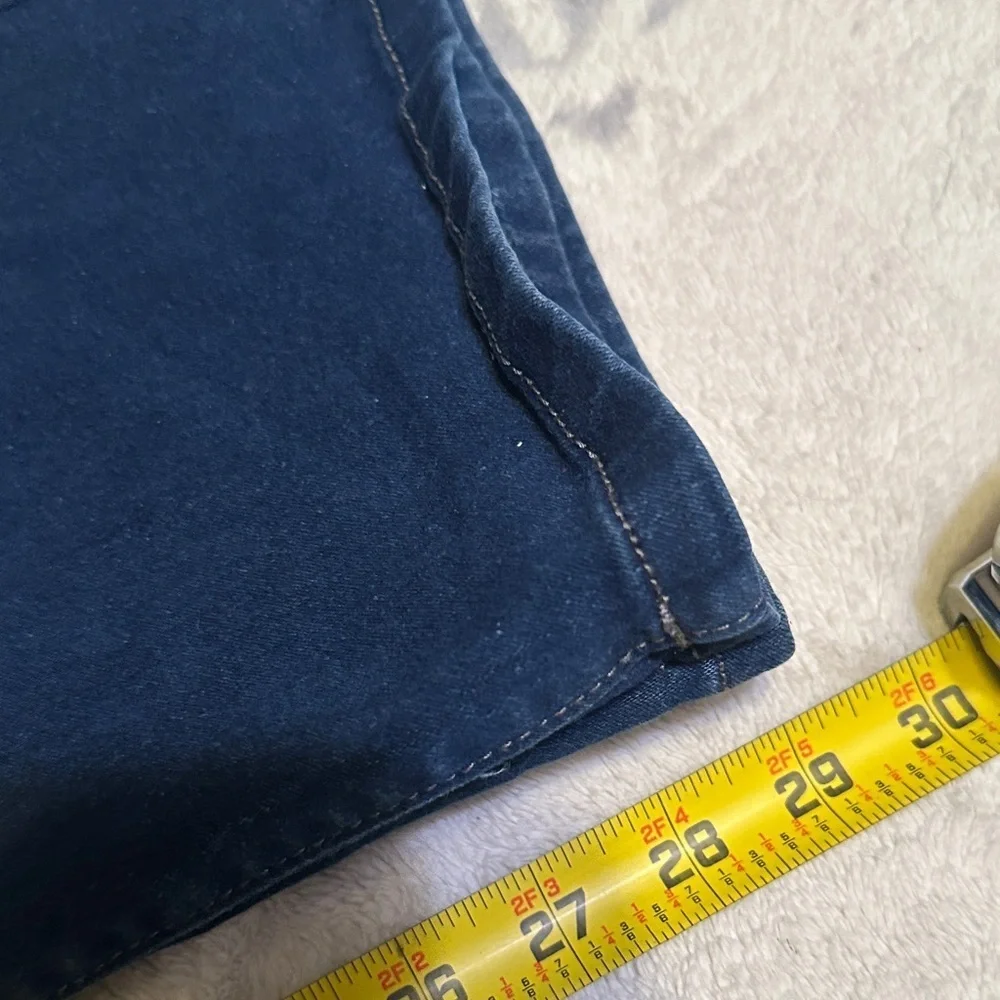 A86.  Bandolino AMY Women's Dark Blue Straight Leg Jeans size 14